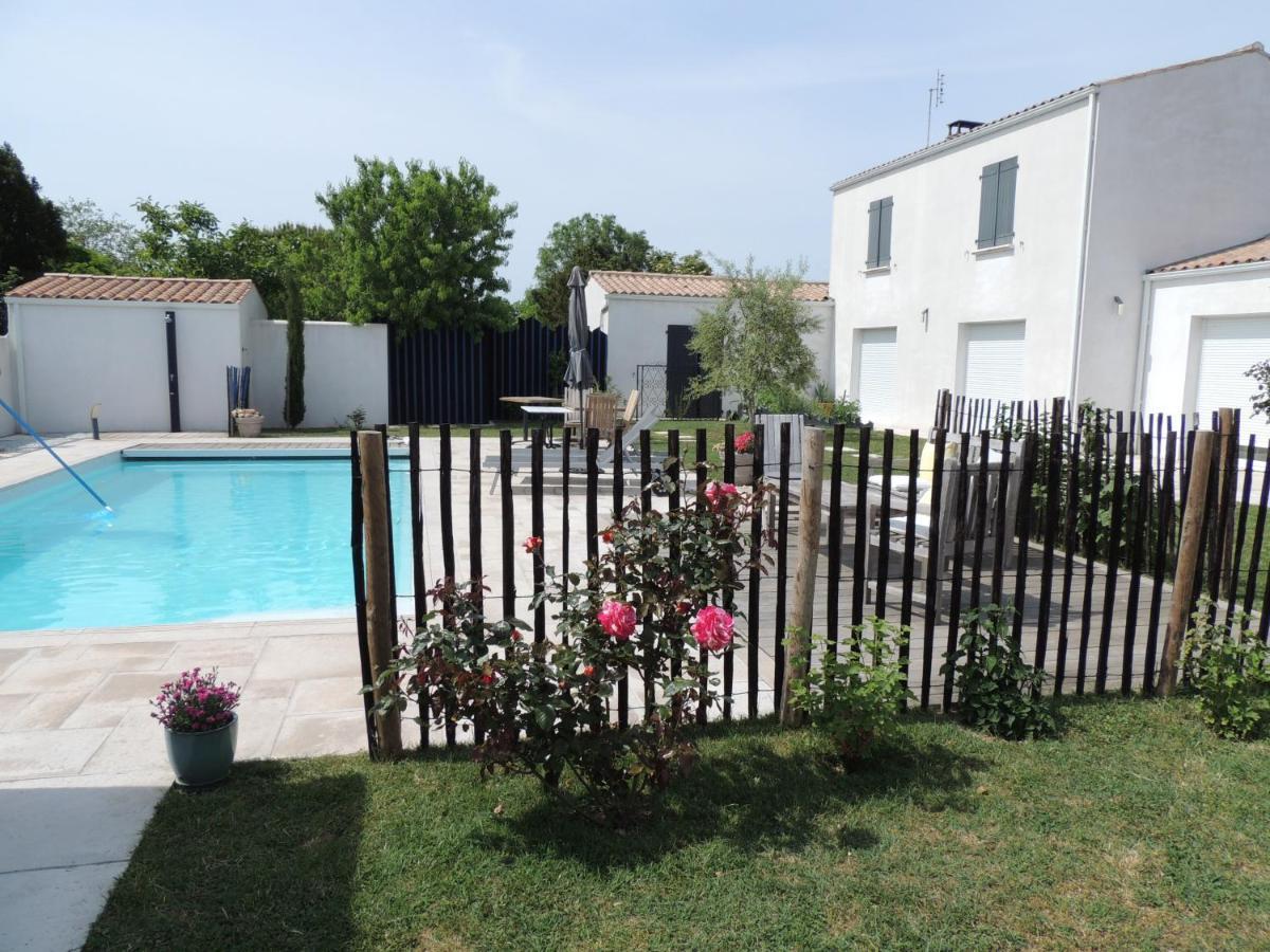 Laubertiere Bed & Breakfast Marennes  Exterior photo